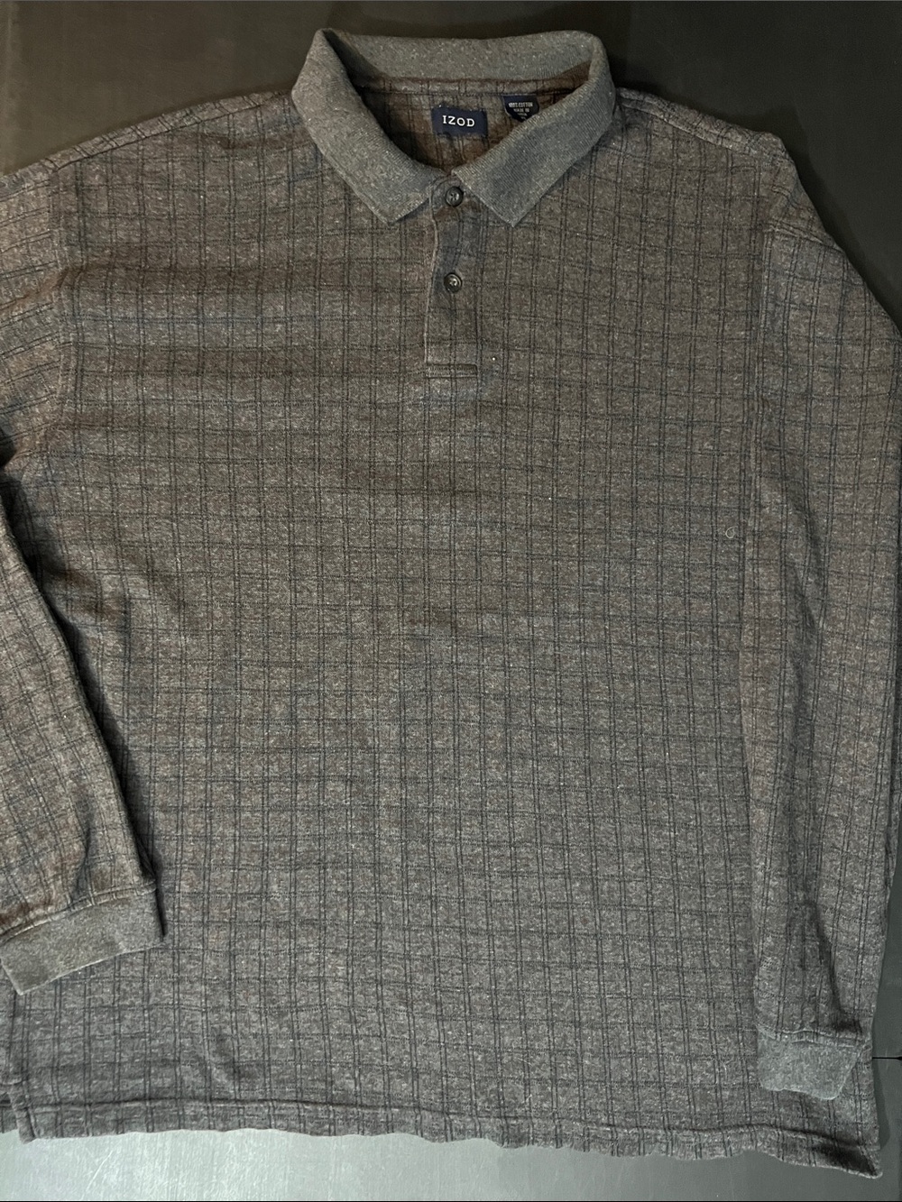 Izod Men's Long-Sleeve Heather Gray Polo with Subtle Grid